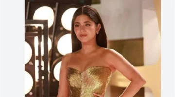 إطلالة ساحرة.. فستان مايان السيد بمخمل أسود يخطف الأنظار في حفل جوائز صنّاع الترفيه 2026